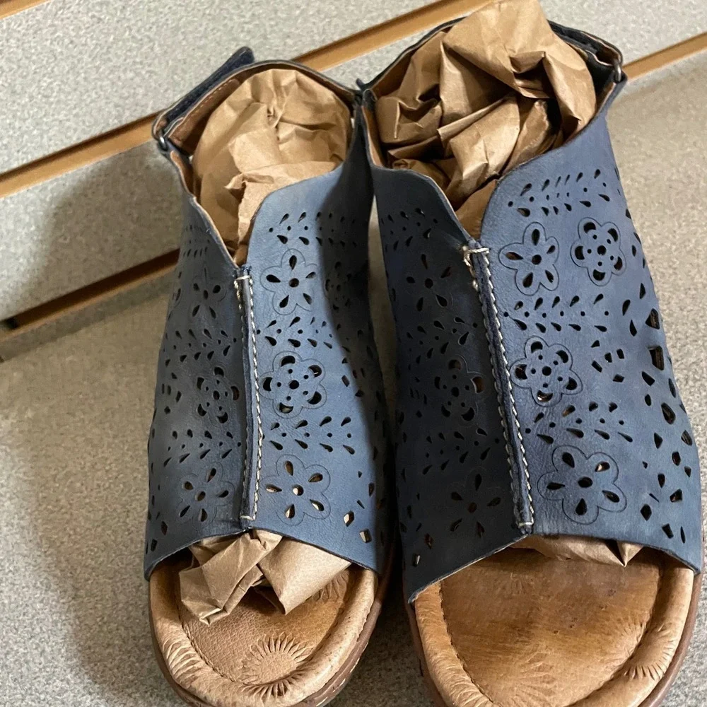 Montana Blue Laser Cut Wedge Sandals Women's Adjustable Slingback Shoes Sz 10‎ M